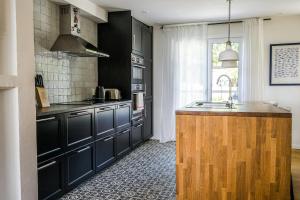 Modern Holiday Home With View And Boat In Aspö