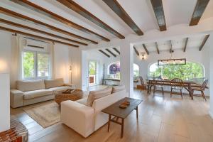 Villa Teresa by Marhen Homes