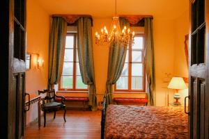 Rustic Holiday Apartment, Lovingly Restored