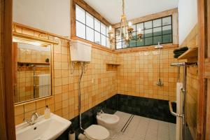 Rustic Holiday Apartment, Lovingly Restored