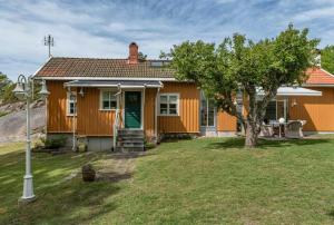 Country Estate With Tennis And Pool Near Lysekil