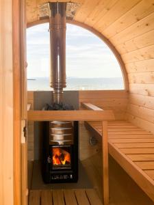 Design Cabin By The Sea With Northern Lights