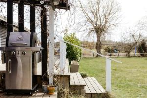 Scandinavian Style And Lake View In Oasis