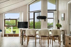 Open Spaces And Cozy Corners In Ristinge