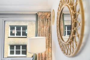 Modern Apartment in Fitzrovia by KeyHol Short let