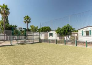Campings Camping Les Salins de la Gardiole - Eurocamp I Homair : photos des chambres