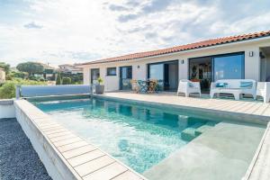 Maisons de vacances Villa With Panoramic Views Of Thau Lagoon : photos des chambres