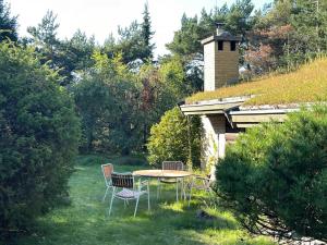 Authentic Log Cabin Near Heatherhill