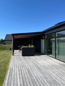 Unique Architect-Designed House Near The Beach