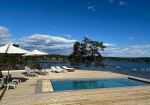 Archipelago House With Pool And Sauna By The Sea