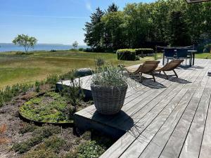 Fjord View In Modern Home In Thyholm
