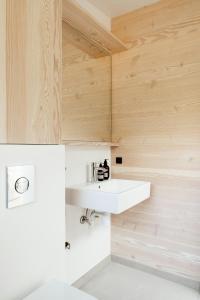 Feel The Nature Inside In Architect-Designed Gem