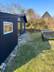 Authentic Beach House In Ballen