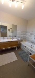 Villa Overlooking The Blavet Gorges