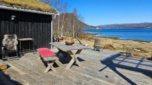 Seaside Cabin With Panoramic Views In Oterstranda