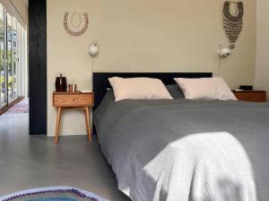 Indoor And Outdoor Life In Simple Design Gem