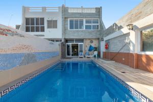 Seaside House With Heated Pool
