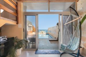 Seaside House With Heated Pool