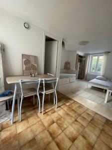Maisons de vacances Studio Ecouen : photos des chambres