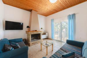 To Pournari Beachside Garden House - Happy Rentals