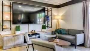 Hotels Campanile NATURE - Besancon Ouest Chateaufarine : photos des chambres