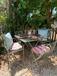 Cosy French retreat in Brettes