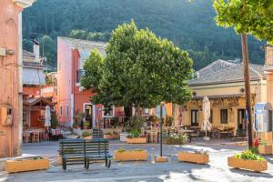 The Botzos Residence - Terracotta & Olive Suites