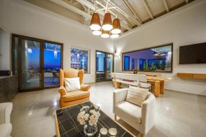 Villa Kedria with a panoramic ocean view