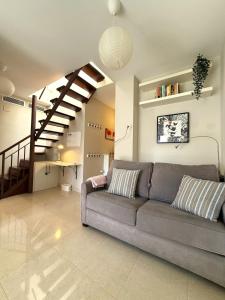 Sunny & cosy beach penthouse