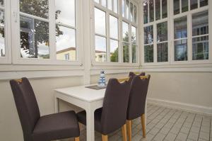 ruhige Lage, Veranda, gratis Nutzung vom AHOI Erlebnisbad - Villa Möwe FeWo 01