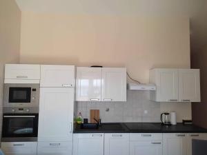 Blue Horizon - 400m from the Sea!