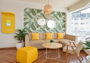 Bloom Boutique l Dal Lake