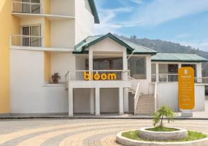 Bloom Boutique l Dal Lake