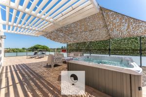 Appartement avec grande terrasse et spa à Lattes