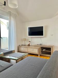 Central View Apartment