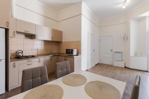 InshiApartments on Dudajewa str