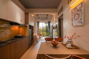 HN Homes - Căn hộ 2 phòng ngủ đầy đủ nội thất, view sông đường Hoàng Sa, Quận 1