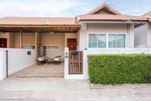 The Ville Jomtien Pool Villa