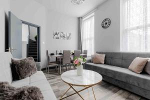 Artistic and Charming 3BR 2Bath House Marylebone