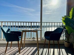 Appartement 2 Pers. à 50m Plages avec WIFI et Parking - FR-1-368-275