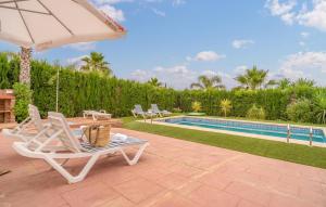 Awesome Home In Periana