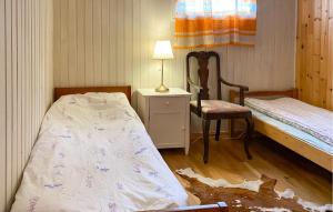 2 Bedroom Gorgeous Home In Eidsvåg I Romsdal