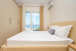 Poseidon Nest - 2BR, 360 Sea View, Office