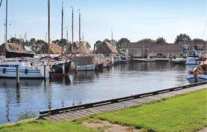 5 Bedroom Nice Home In Idskenhuizen