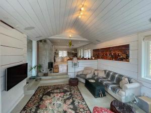 Unique Log Cabin With Sea View In Trosa