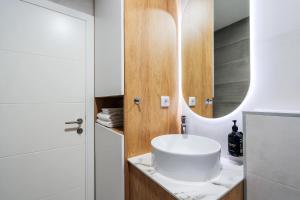 New Apartment with sea view terrace and pool