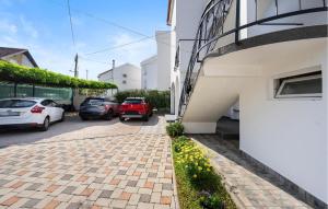 1 Bedroom Amazing Apartment In Pirovac