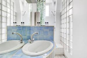 Charmant 70m2 pour 4 pers Rue de Crussol Paris