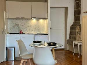 Velhac domus - maison du velay