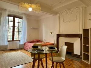 Velhac domus - maison du velay